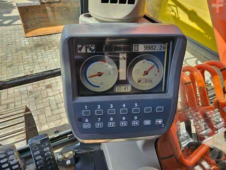 Koparki gąsienicowe 2007 Hitachi ZX180LC-3 (21)