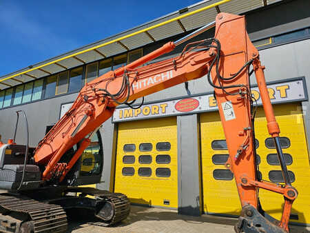 Koparki gąsienicowe 2007 Hitachi ZX180LC-3 (9)