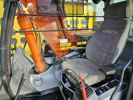 Korečková rýpadla 2018 Hitachi ZX130LCN-6 (19)