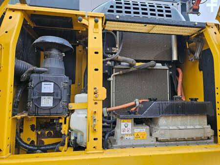 Escavatori cingolati 2015 Komatsu HB215LC-2 (14)