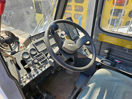 Mobilní jeřáby 2001 Tadano TR250E (24)