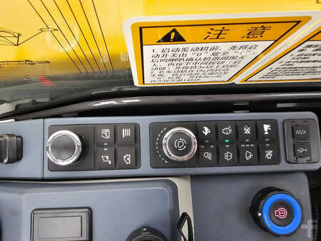 Minibagry 2025 XCMG XE60GA (13)