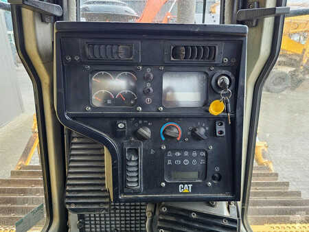 Grondschuivers 2008 Caterpillar D6T (19)