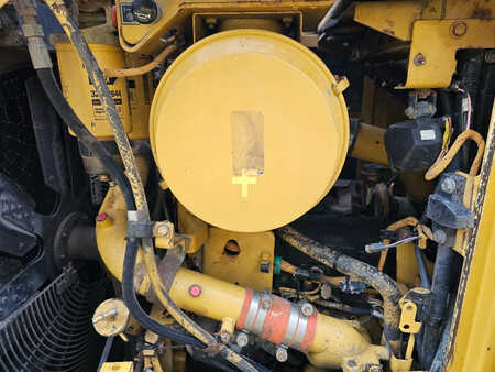 Grondschuivers 2008 Caterpillar D6T (23)