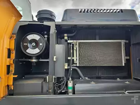 Bæltegraver 2025 Case CX220C (13)