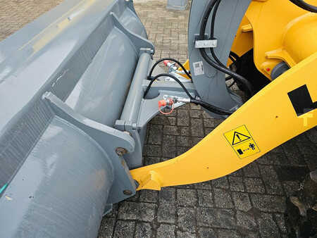 Kolové nakladače 2024 Liebherr L504C * NEW * (12)