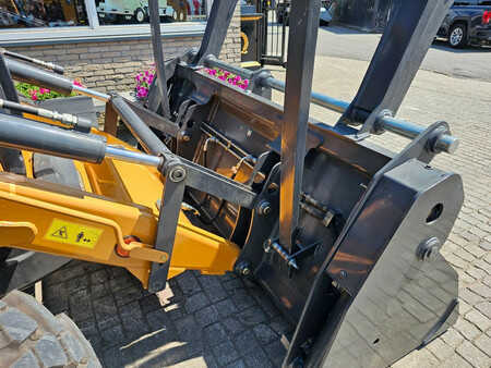 Rigid Backhoe Loader 2025 Case 570SV AC / 4x4 / Lepels / Telescopic (22)