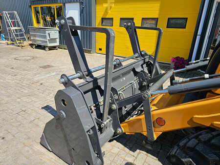 Rigid Backhoe Loader 2025 Case 570SV AC / 4x4 / Lepels / Telescopic (23)