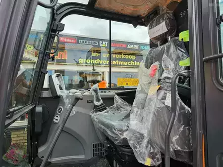 Mini-koparki 2025 DEVELON DX60E-10N (14)