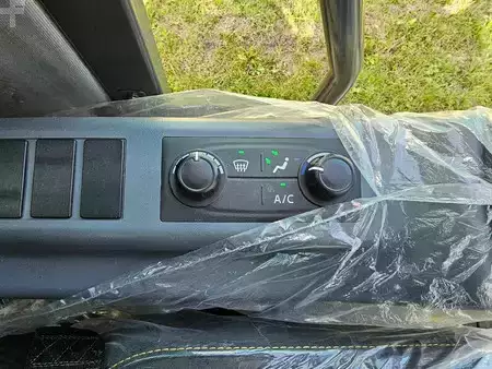 Mini-koparki 2025 DEVELON DX60E-10N (16)
