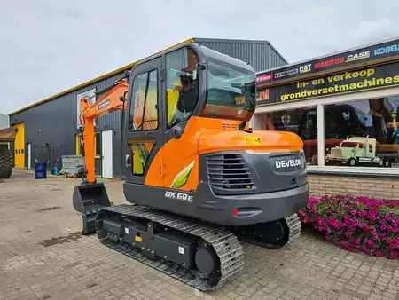 Mini-koparki 2025 DEVELON DX60E-10N (3)