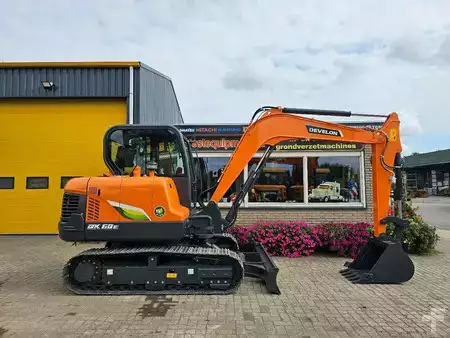 Mini-koparki 2025 DEVELON DX60E-10N (6)