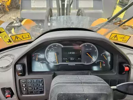 Wielladers 2020 Volvo L180H (22)