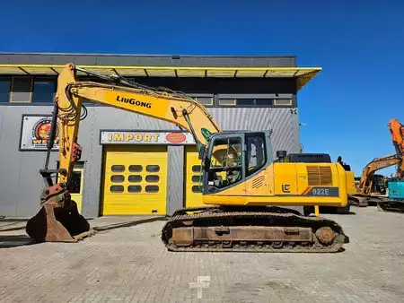 Korečková rýpadla 2019 LiuGong 922E (1)