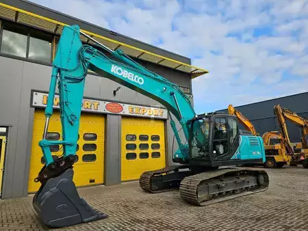 Excavadoras de cadenas 2017 Kobelco SK210LC-10 (2)