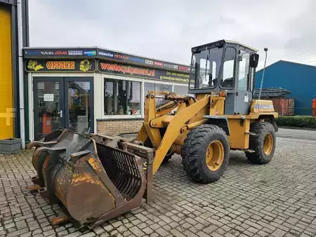 Ładowarki kołowe 1994 Furukawa FL100-I (2)