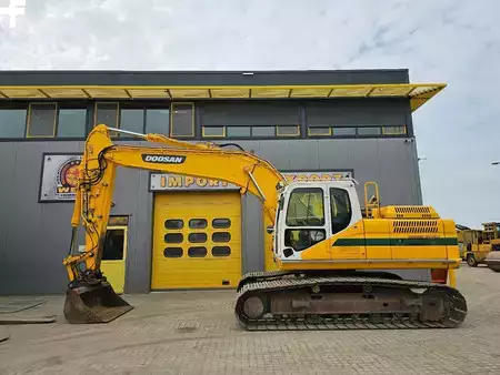 Bæltegraver 2016 Doosan DX235NLC-5 (1)