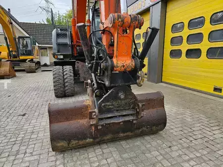 Mobilbagger 2010 Hitachi ZX140W-3 (11)