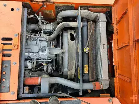 Mobilbagger 2010 Hitachi ZX140W-3 (19)