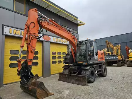 Mobilbagger 2010 Hitachi ZX140W-3 (2)