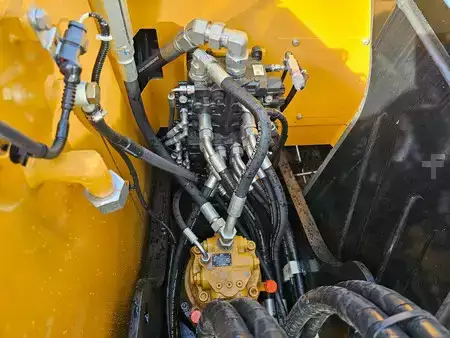 Minibagry 2025 Sany SY70C (10)