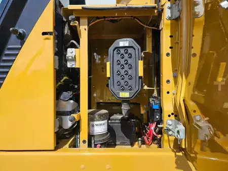 Bæltegraver 2021 Caterpillar 323 (21)