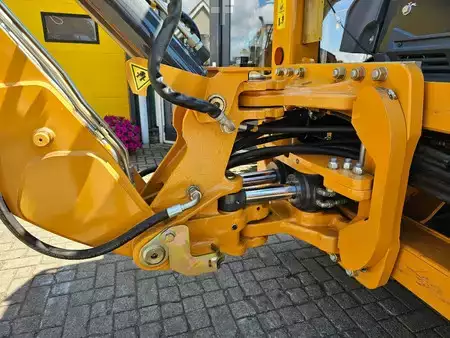Rigid Backhoe Loader 2026 Case 570SV AC / 4x4 / Lepels / Telescopic (16)