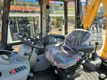 Rigid Backhoe Loader 2026 Case 570SV AC / 4x4 / Lepels / Telescopic (24)