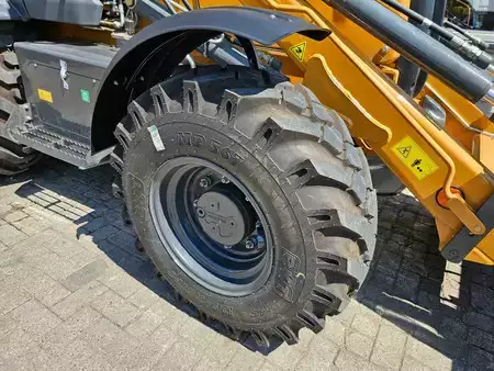 Rigid Backhoe Loader 2026 Case 570SV AC / 4x4 / Lepels / Telescopic (36)