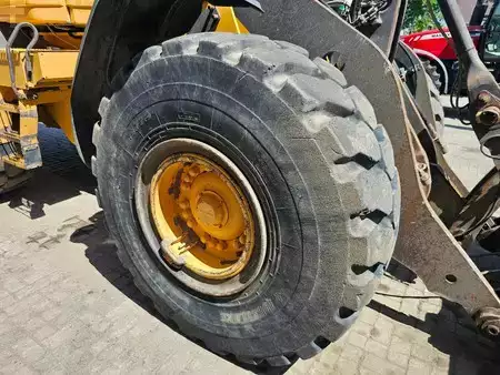 Wheel Loaders 2014 Volvo L120H (29)