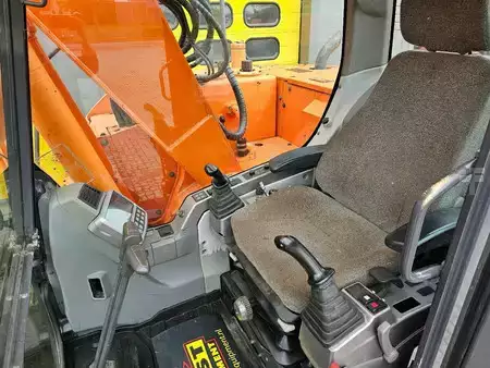 Rupsgraafmachines 2011 Doosan DX140LCR ** New undercarriage** (13)