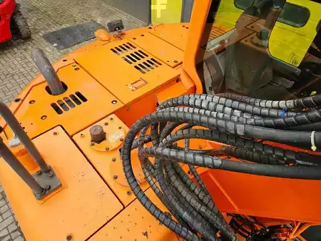 Rupsgraafmachines 2011 Doosan DX140LCR ** New undercarriage** (16)