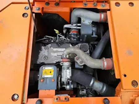 Rupsgraafmachines 2011 Doosan DX140LCR ** New undercarriage** (17)