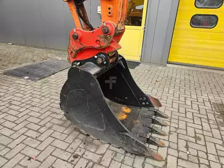 Rupsgraafmachines 2011 Doosan DX140LCR ** New undercarriage** (25)