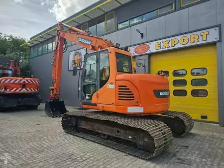 Rupsgraafmachines 2011 Doosan DX140LCR ** New undercarriage** (3)