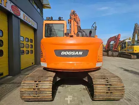 Rupsgraafmachines 2011 Doosan DX140LCR ** New undercarriage** (4)
