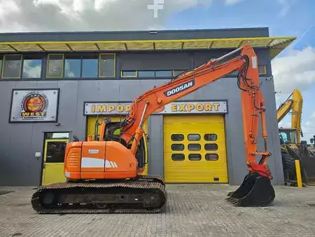 Rupsgraafmachines 2011 Doosan DX140LCR ** New undercarriage** (6)