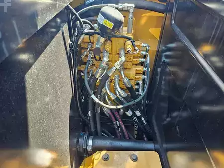 Mini-koparki 2026 Caterpillar 305.5 (8)