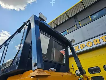 Grondschuivers 1980 Komatsu D65P-6 (11)