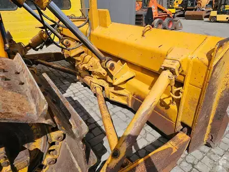 Grondschuivers 1980 Komatsu D65P-6 (12)