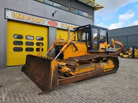 Grondschuivers 1980 Komatsu D65P-6 (2)