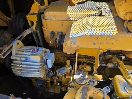 Grondschuivers 1980 Komatsu D65P-6 (22)