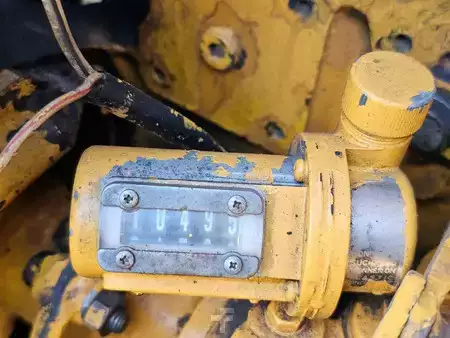Grondschuivers 1980 Komatsu D65P-6 (23)