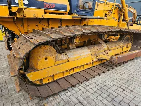 Grondschuivers 1980 Komatsu D65P-6 (24)