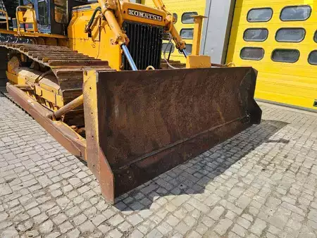 Grondschuivers 1980 Komatsu D65P-6 (9)