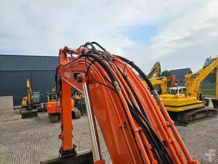 Hydraulic Excavators 2014 Hitachi ZX250LC-5B (10)
