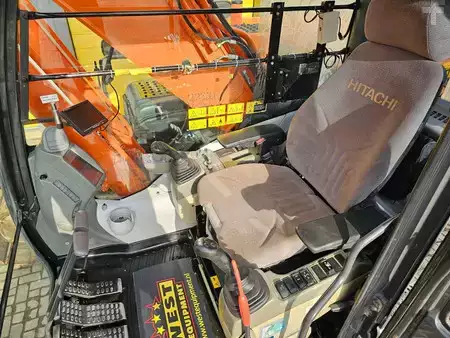 Hydraulic Excavators 2014 Hitachi ZX250LC-5B (18)