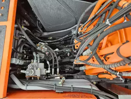 Mobil gravemaskin 2008 Hitachi ZX140W-3 (24)