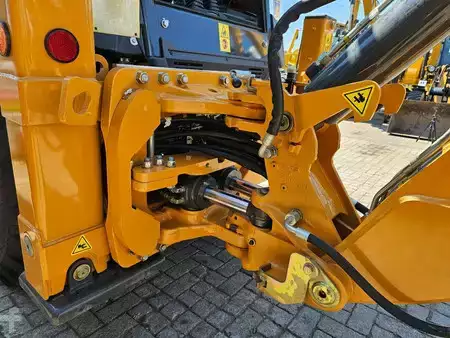 Koparko - Ładowarki sztywne 2026 Case 570SV AC / 4x4 / Lepels / Telescopic (15)