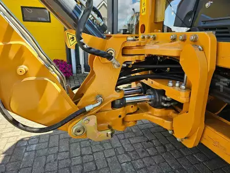 Koparko - Ładowarki sztywne 2026 Case 570SV AC / 4x4 / Lepels / Telescopic (16)